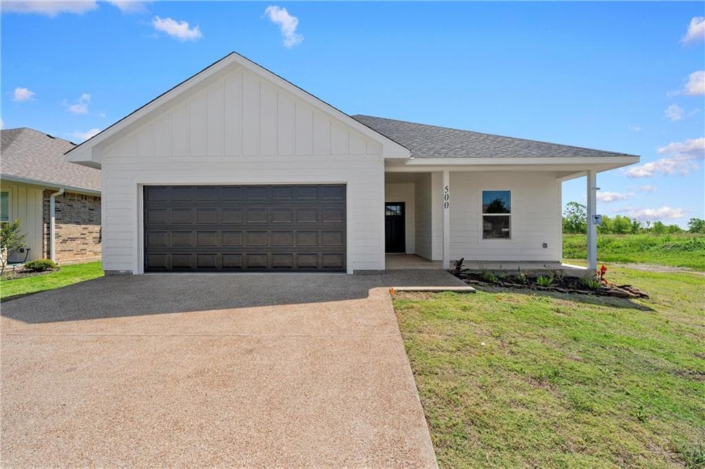 500 Paso Fino St
