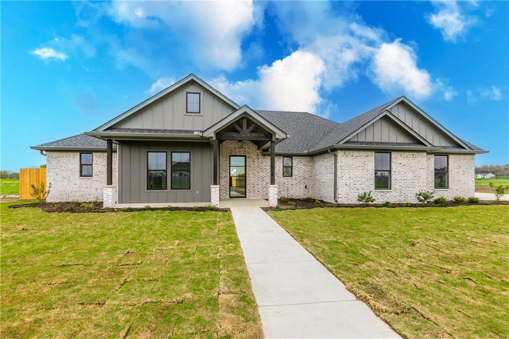 120 Cat Tail Ct