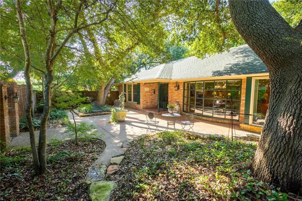 Main property image