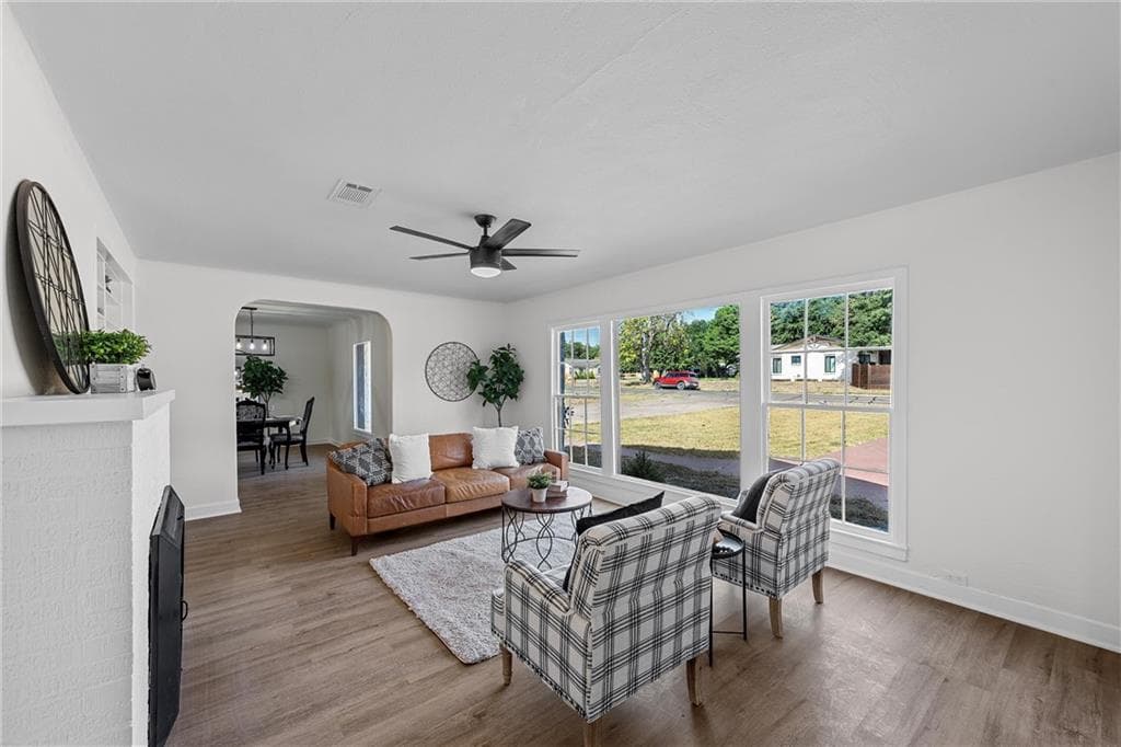 Main property image