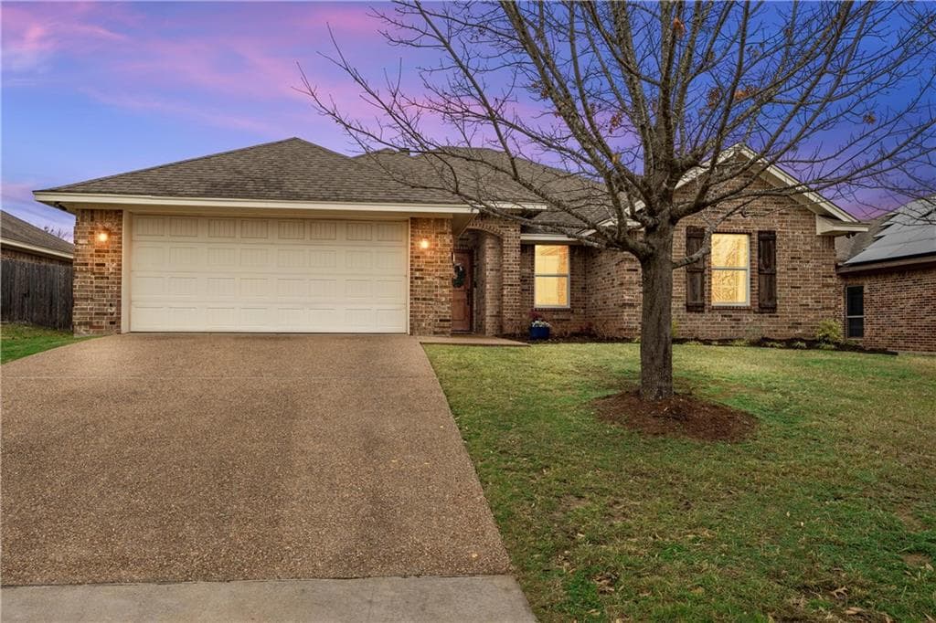 10001 Adobe Ct