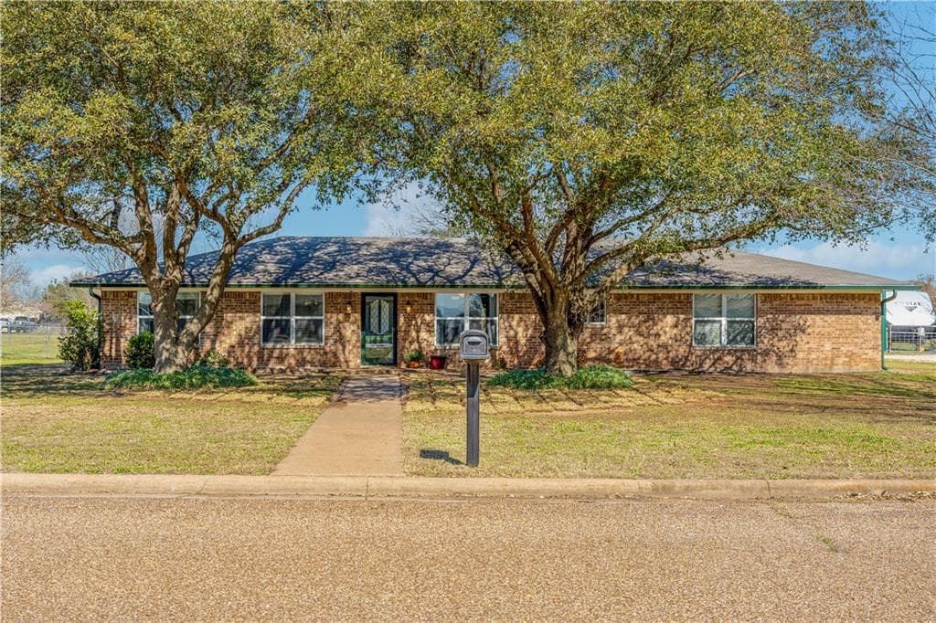 170 Lazy Acres Dr