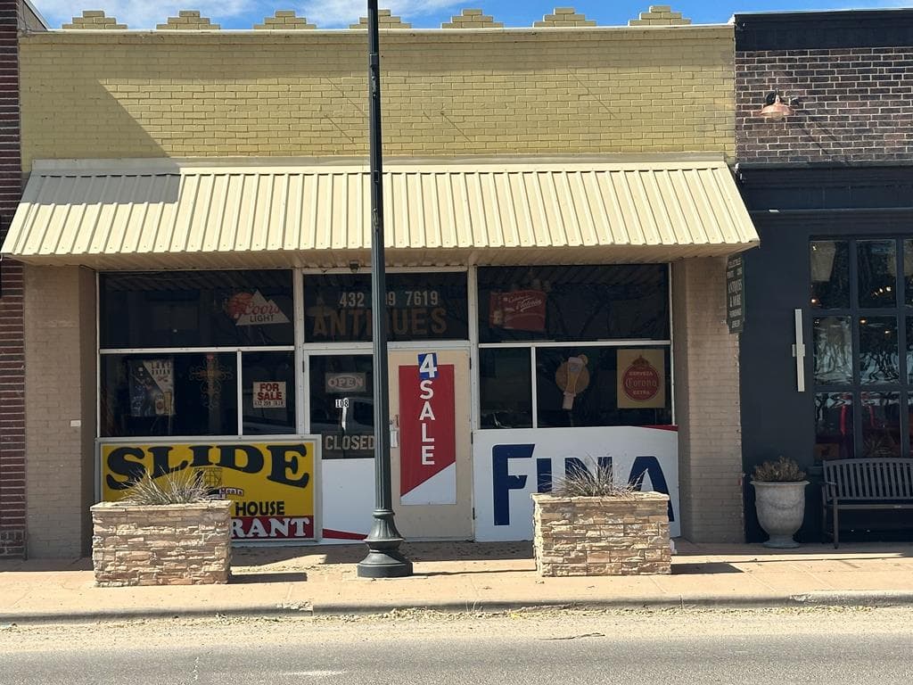 108 S Main St