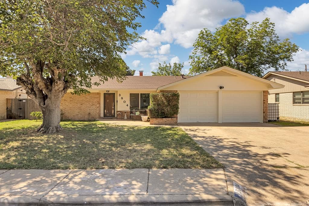 3804 Springbrook Dr