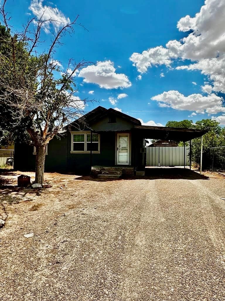 805 S Pecan St