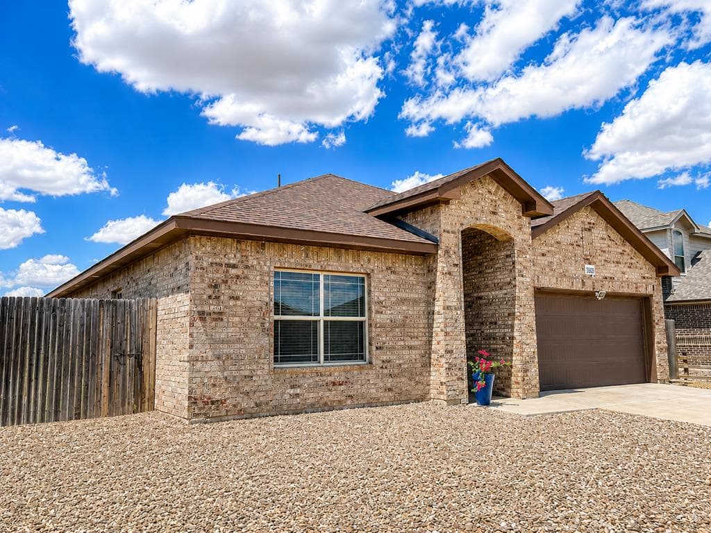 Main property image