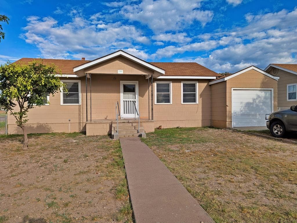 100 Baeza Cir