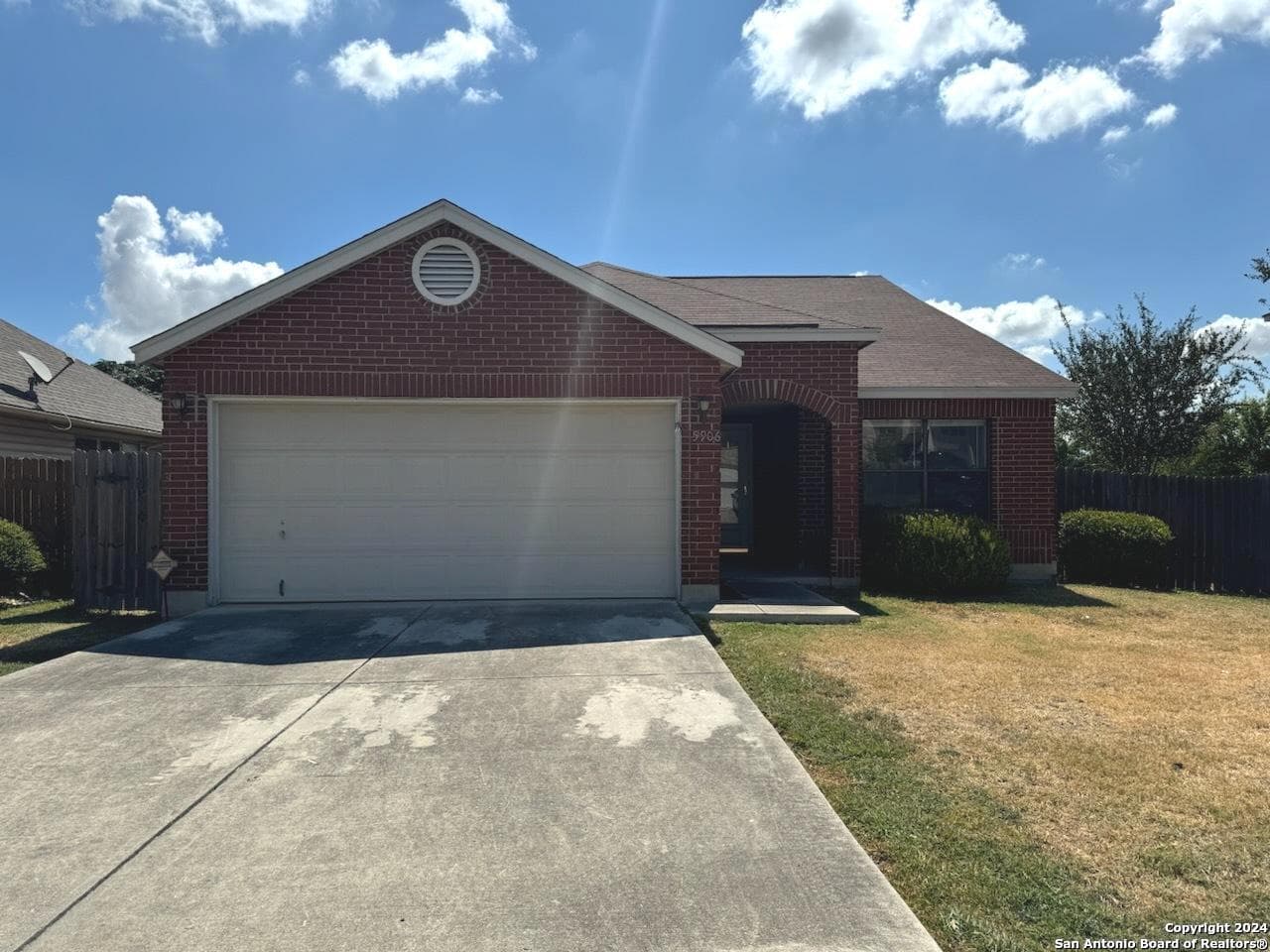 5906 Encanto Point Dr