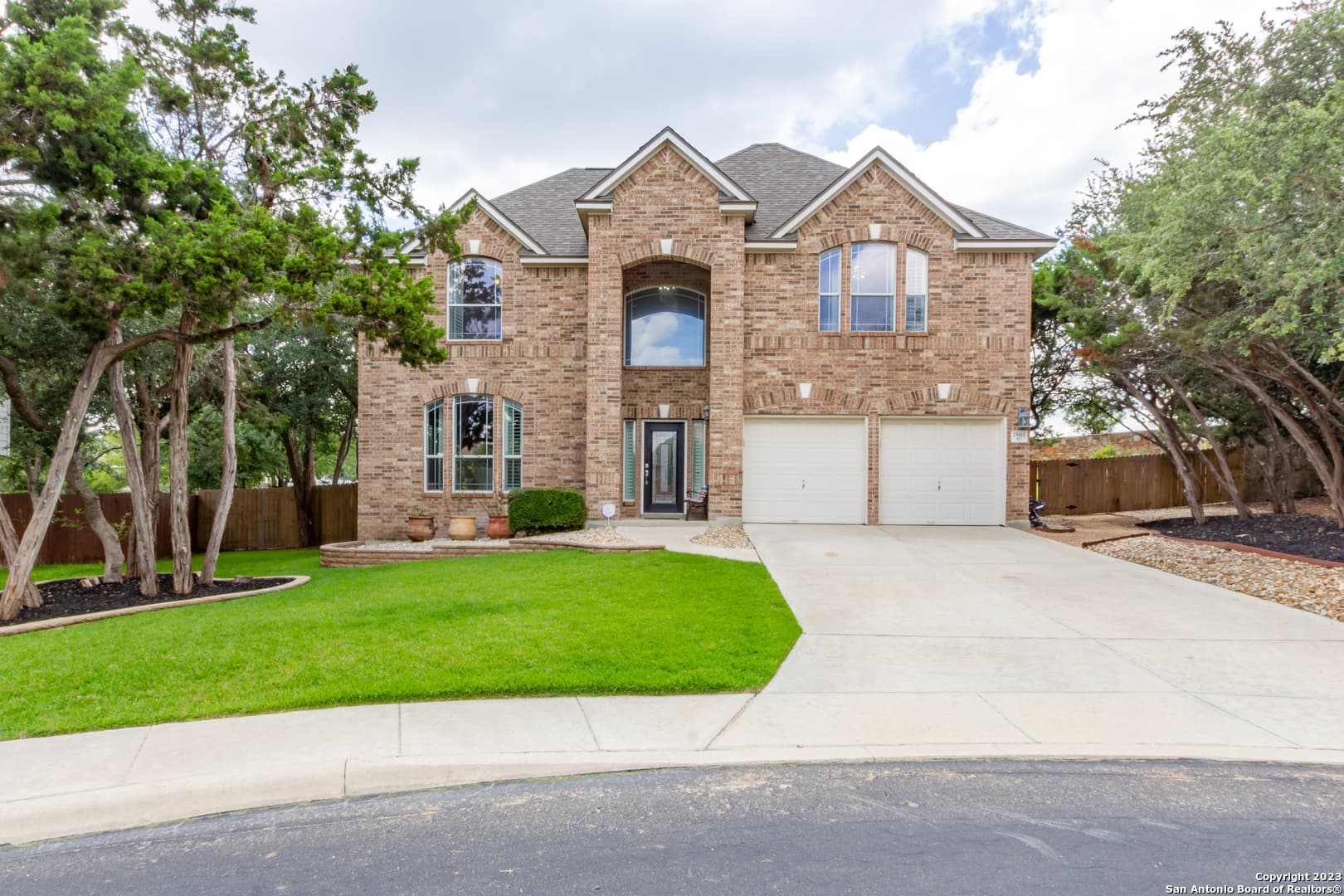25811 Canyon Gln