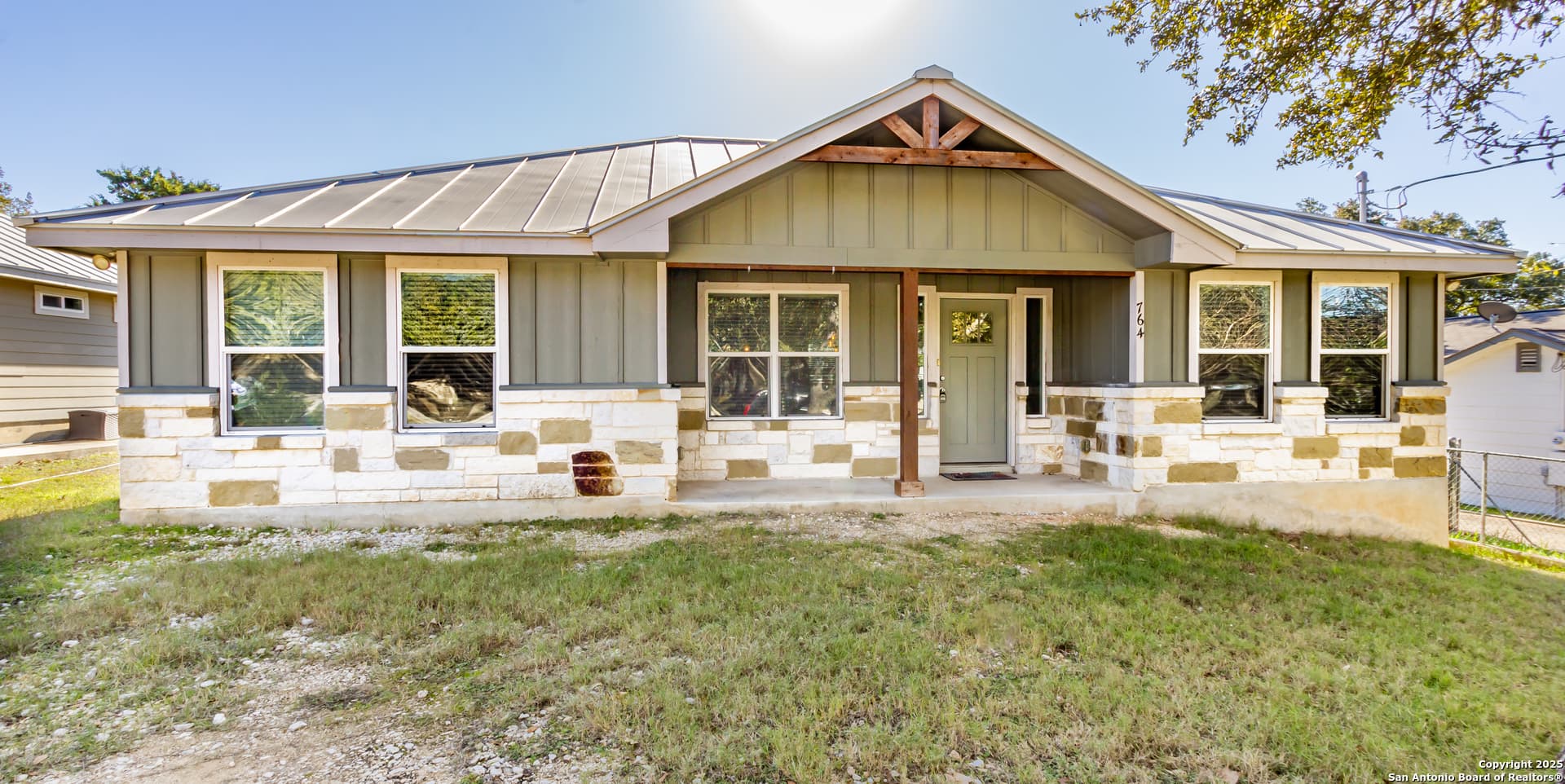 764 Eastview Dr