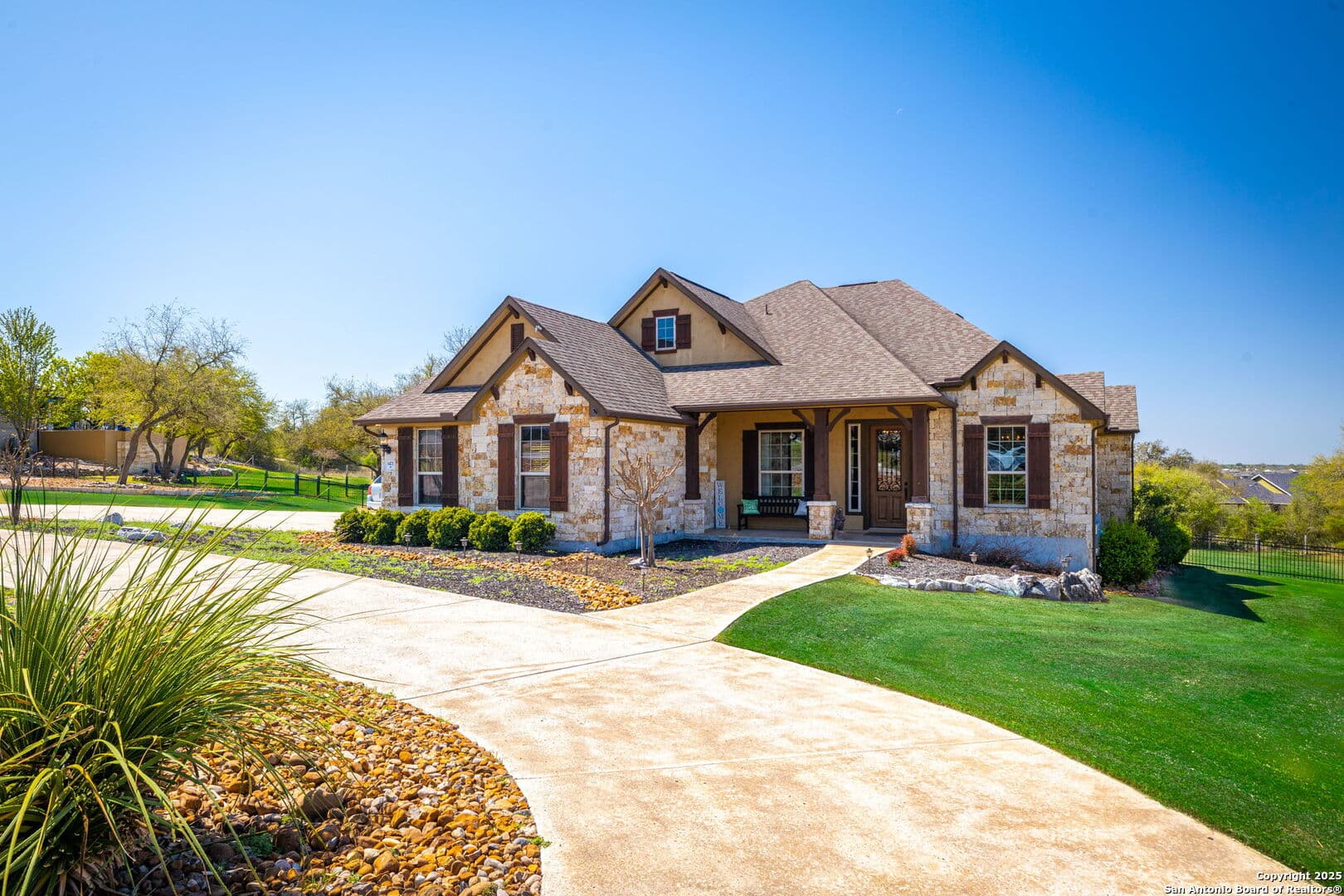 Main property image