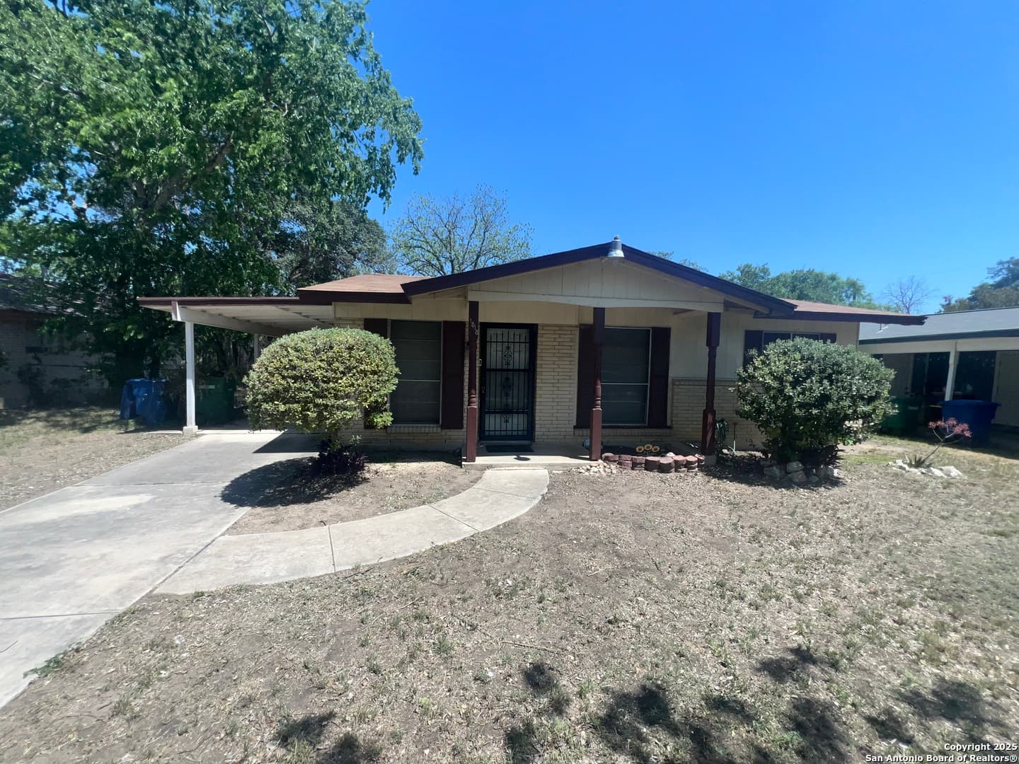 1818 Amberson Dr