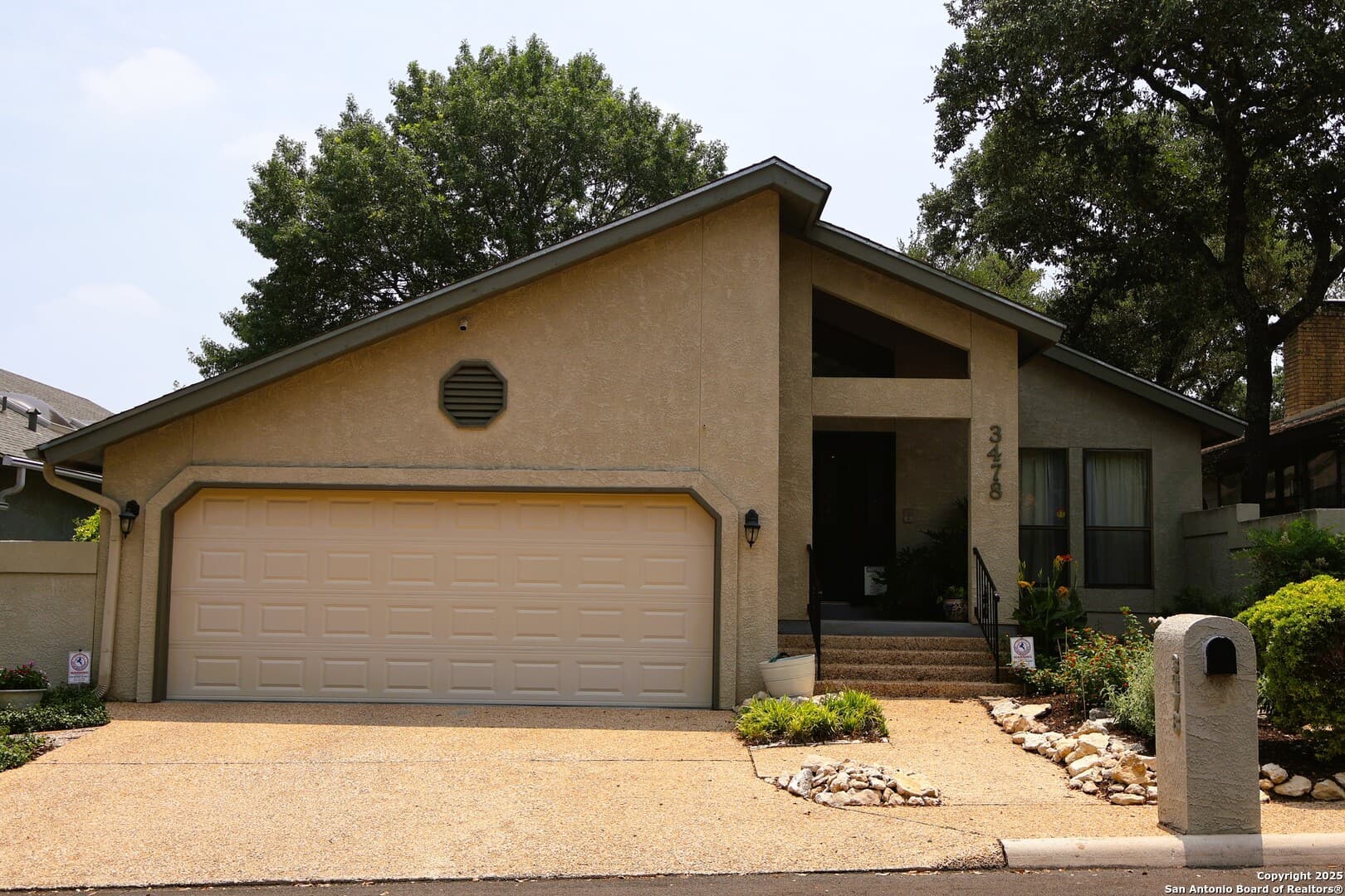 3478 River Way