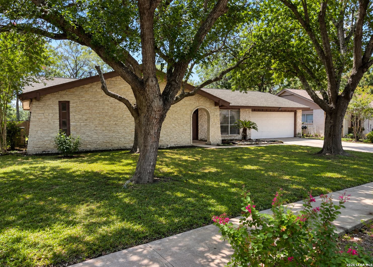 Main property image
