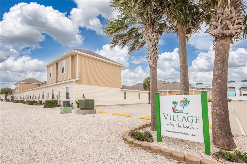 14912 Village Beach Dr