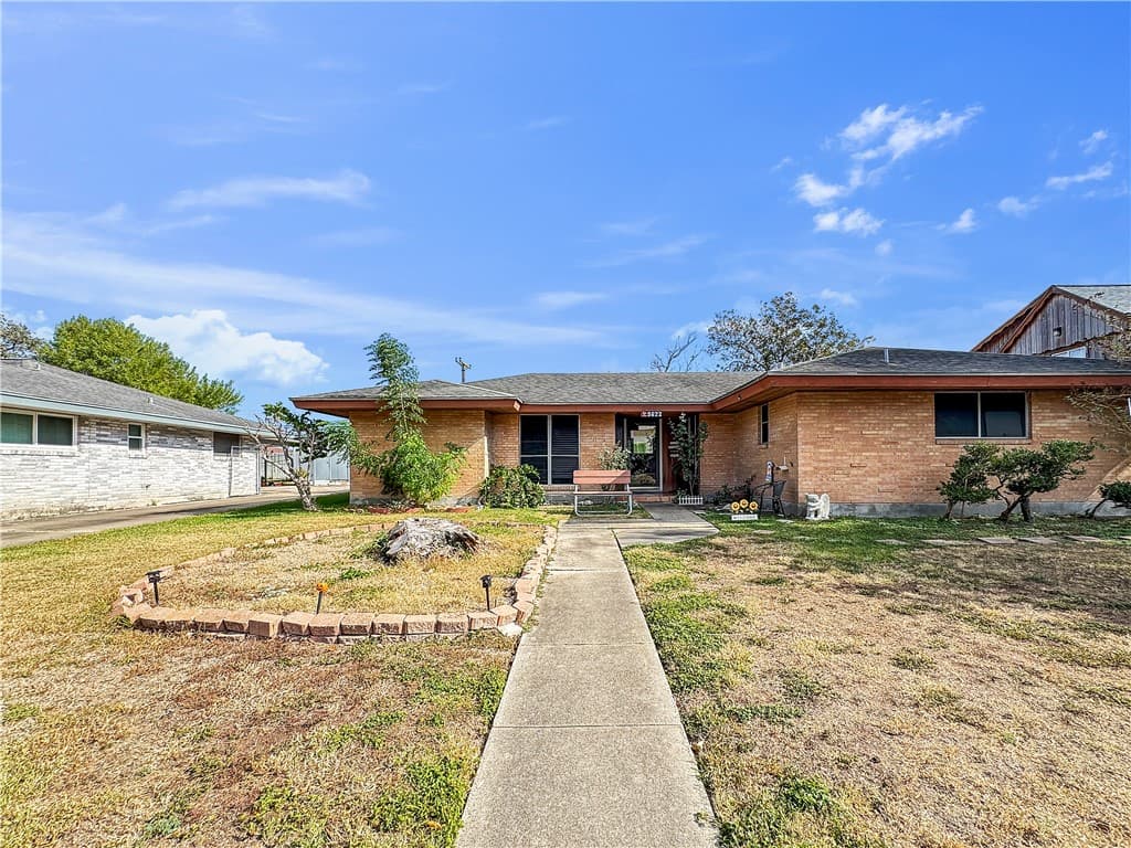 5622 Antigua Dr