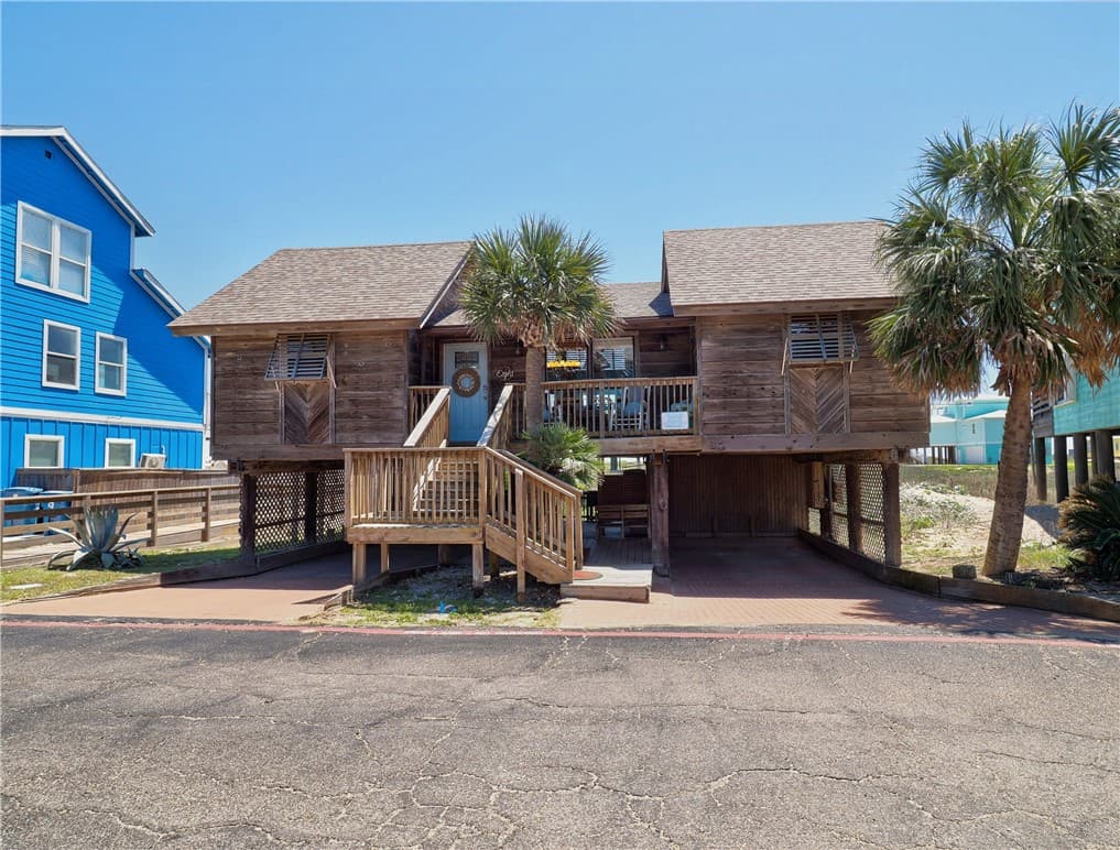 732 Sandcastle Dr # 8