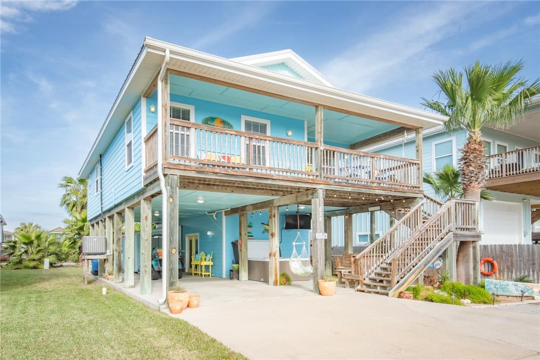 628 Dolphin Cir
