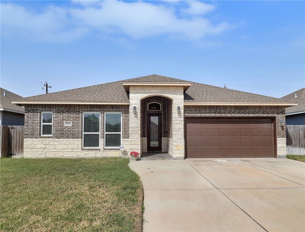 3909 Woodhouse Ln