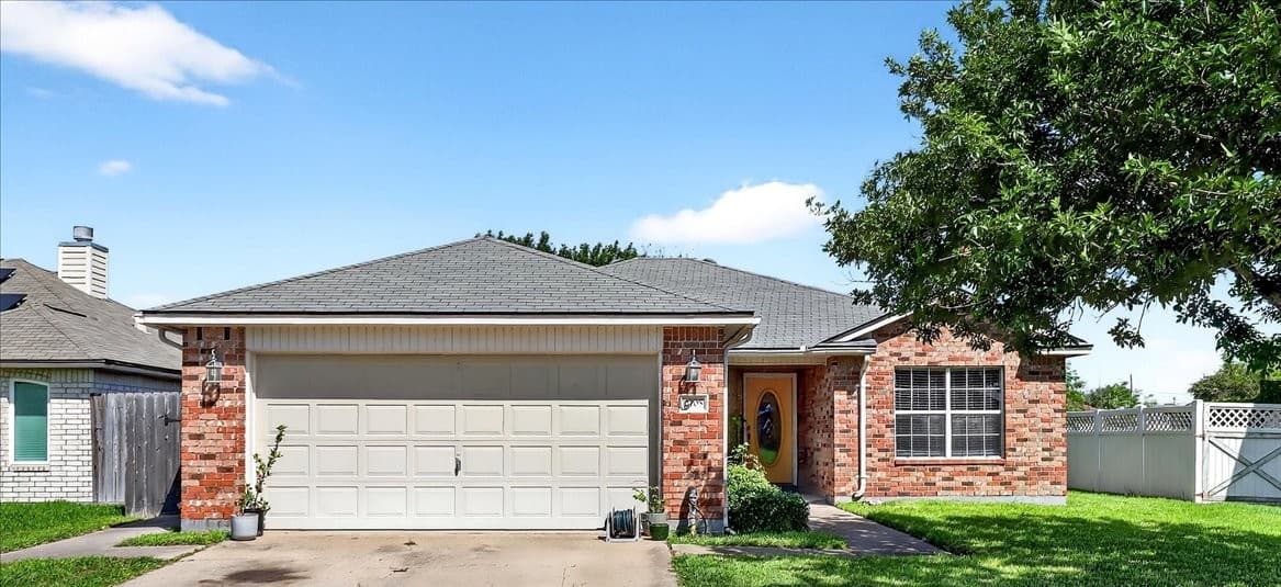 2705 Victoria Park Dr