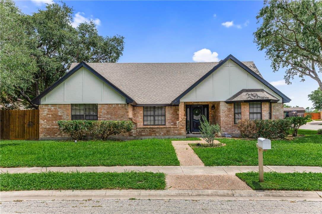 3658 Castle River Dr