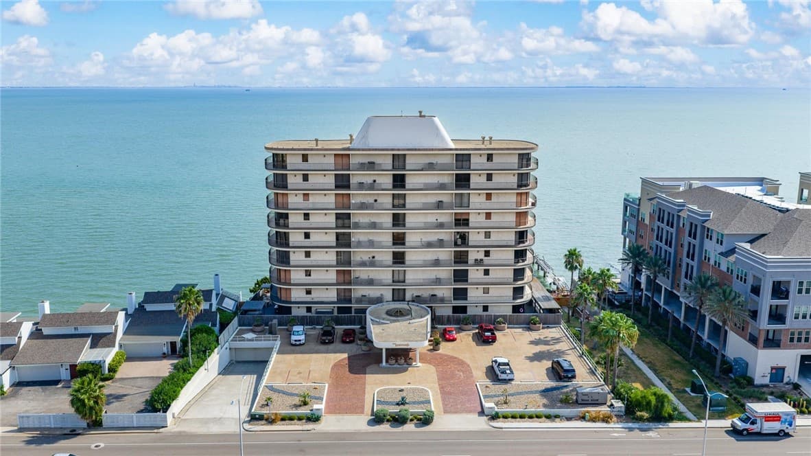 4500 Ocean Dr Apt 9a