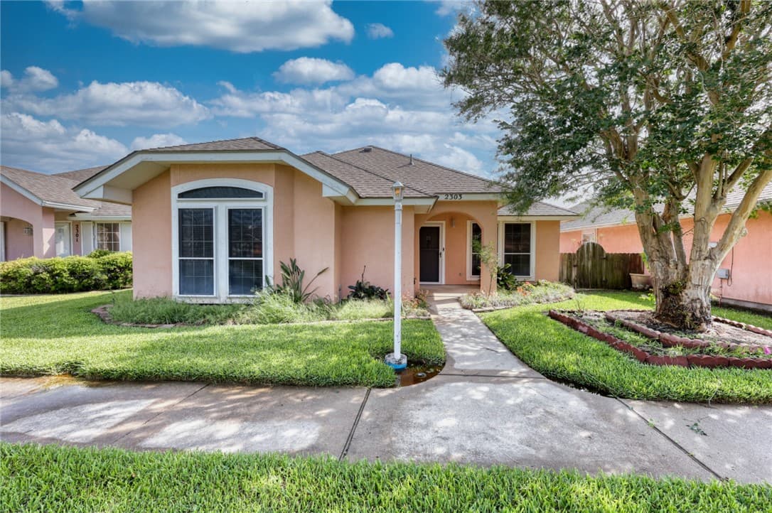 2303 Barcelona Dr