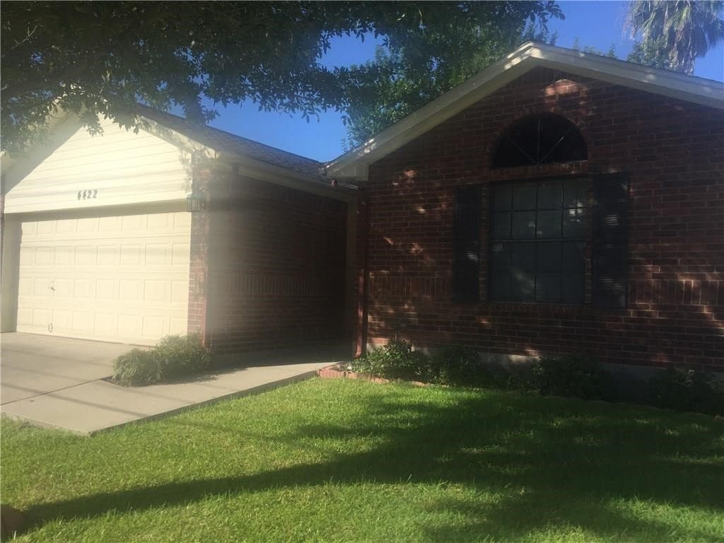 4422 Cedar Pass Dr