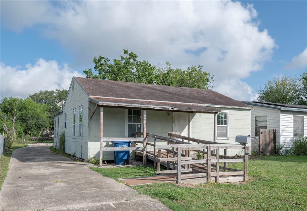 4937 Cosner Dr