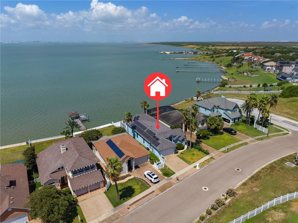 1347 Bayview Dr