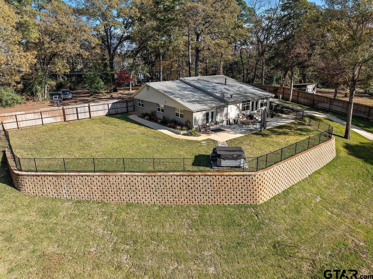 Main property image