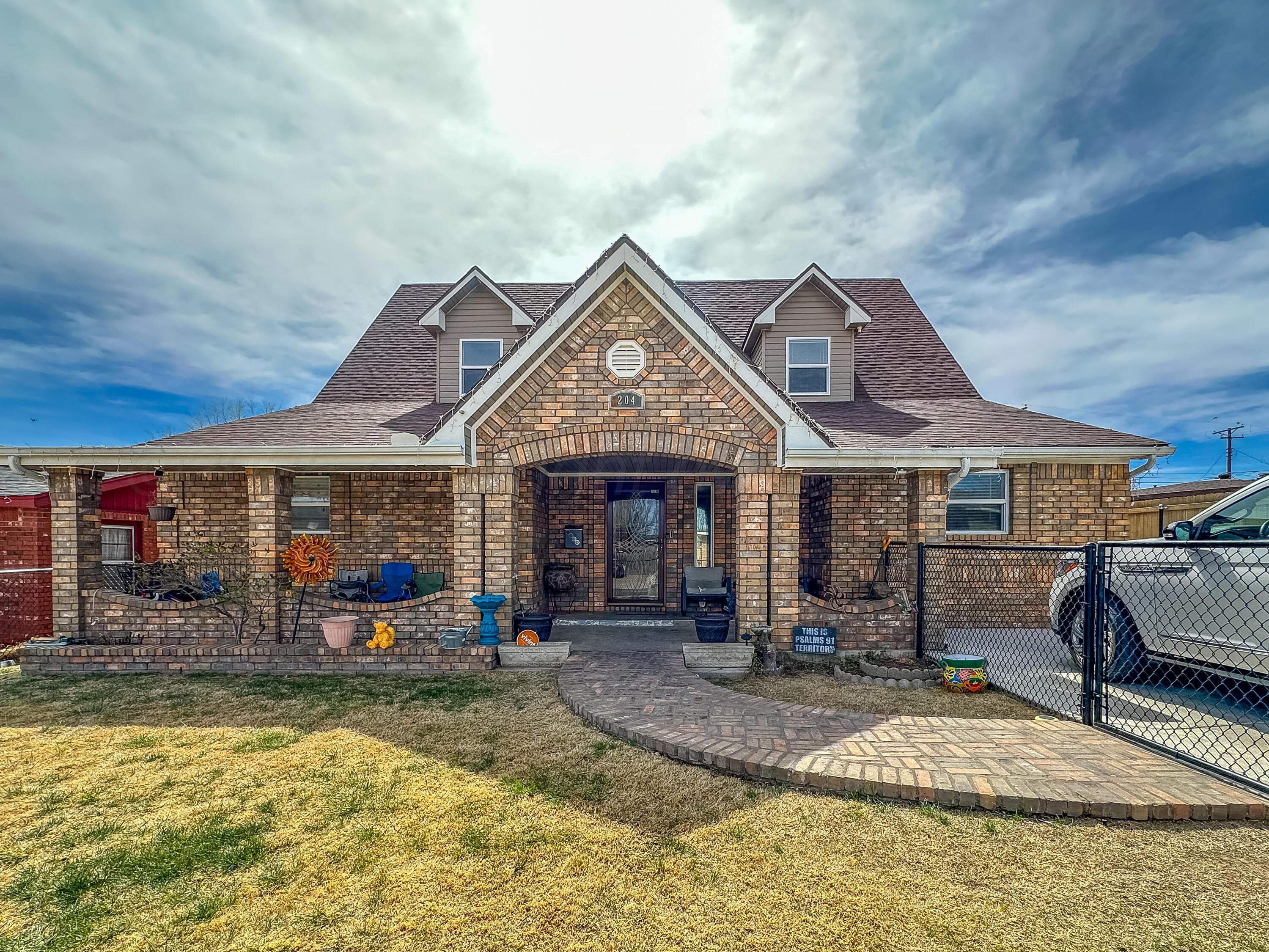 204 Garrett St