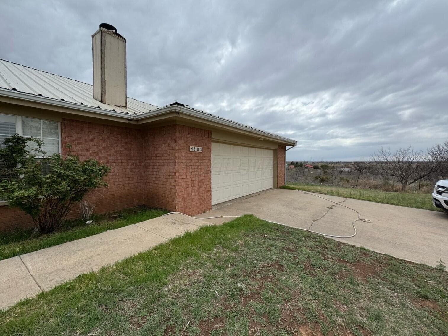 4901 Diaz Ranch Rd