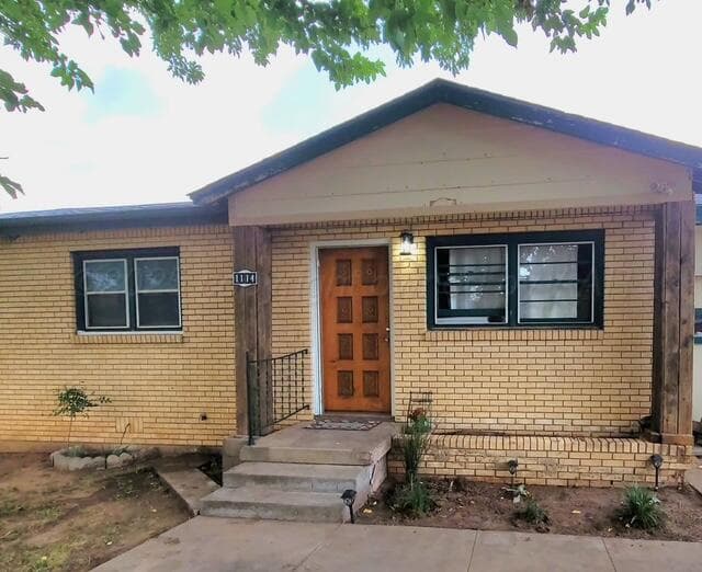 1114 Parr St