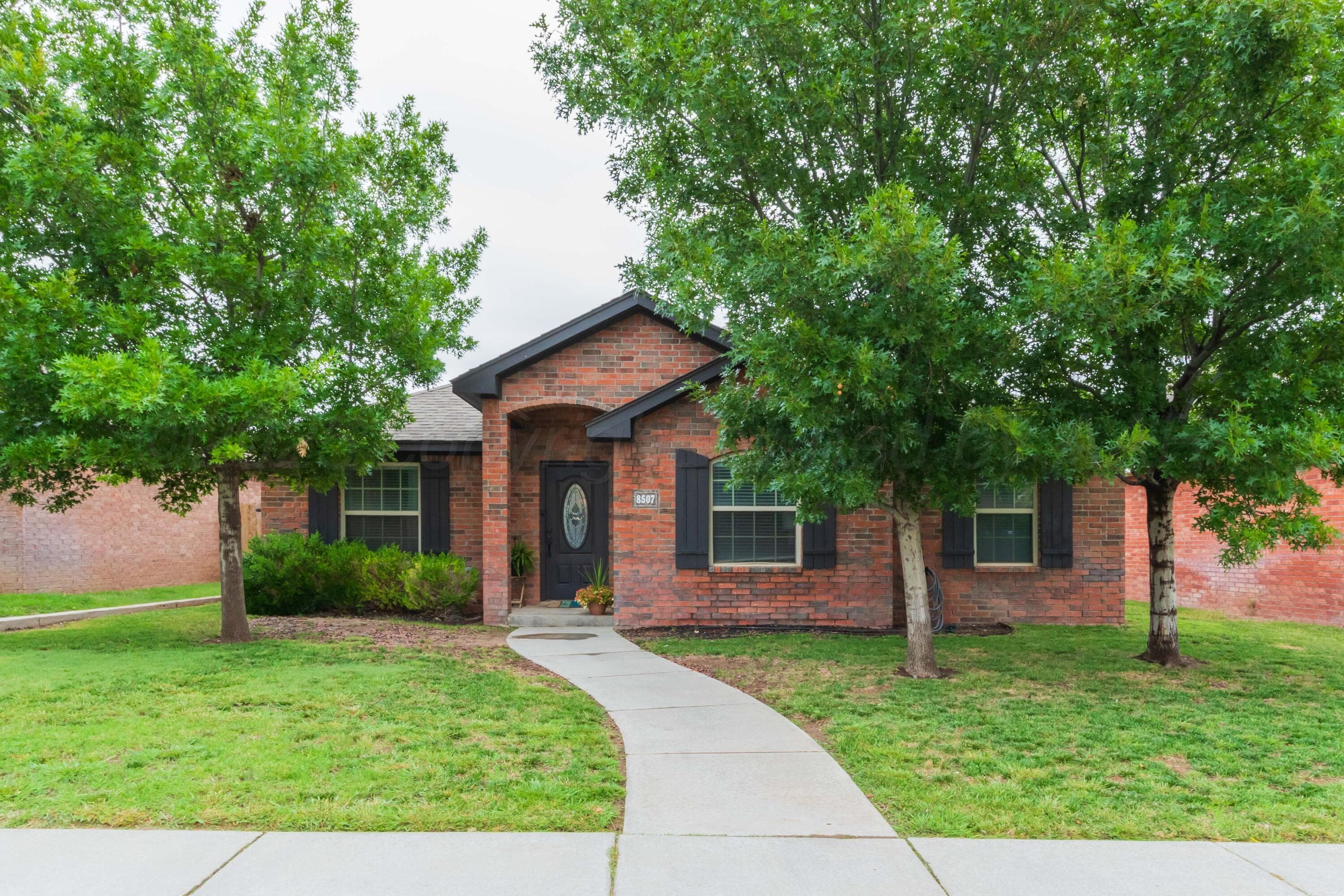 8507 Barstow Dr