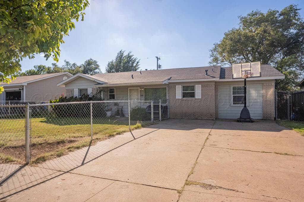 1018 Stuart Dr