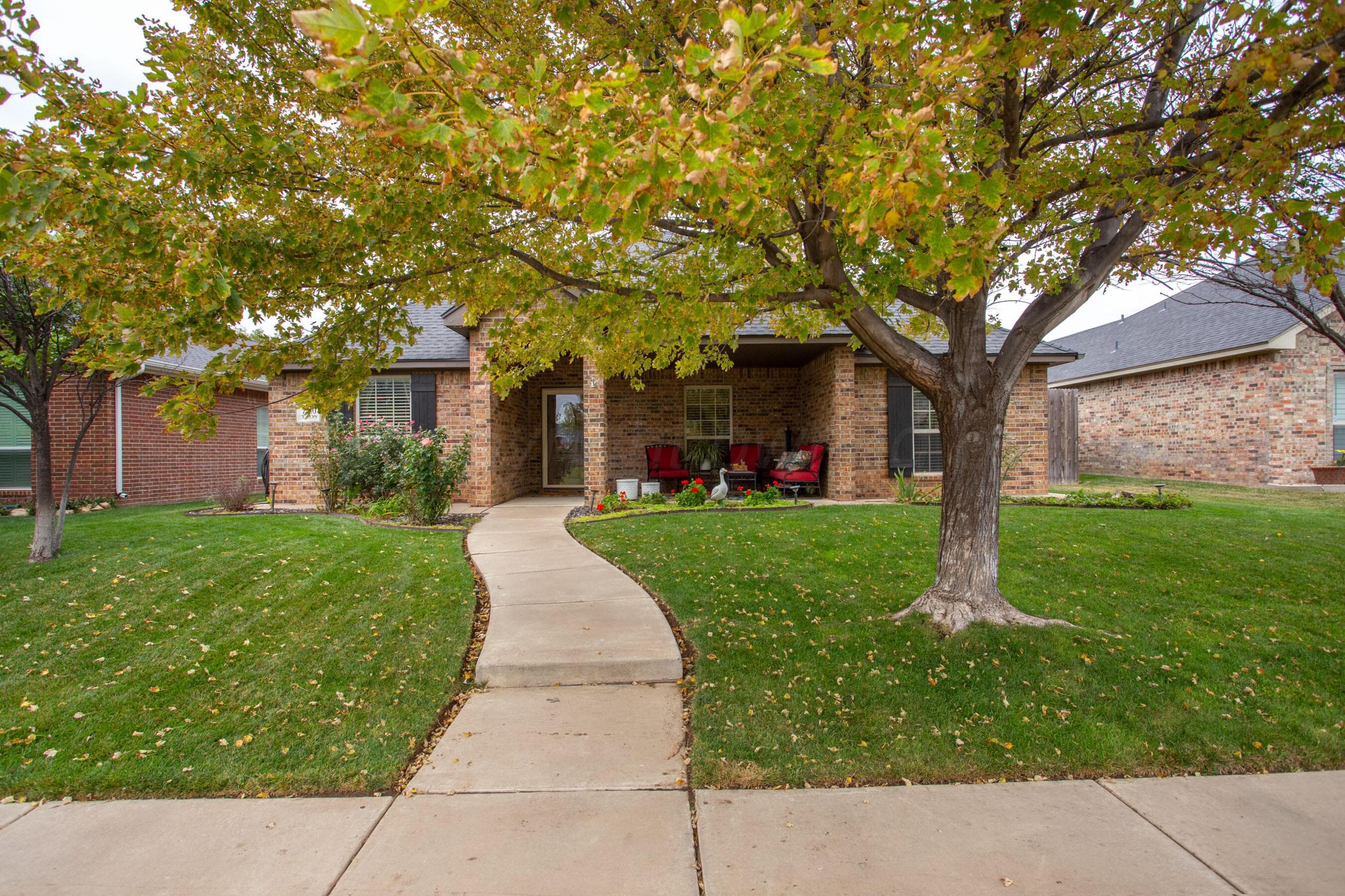 7910 Taos Dr