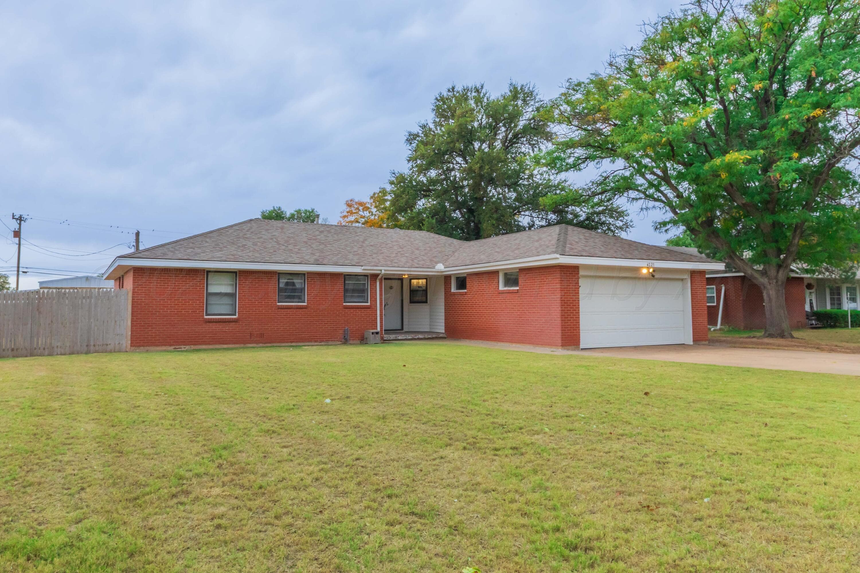 4221 Arden Rd