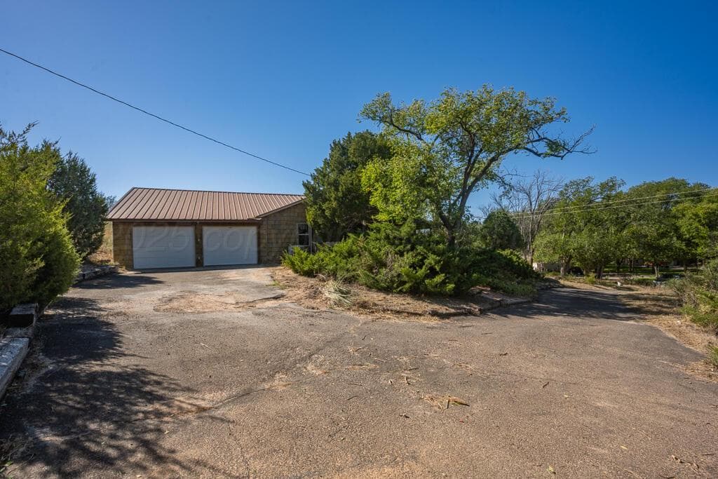 19401 Mockingbird Rd
