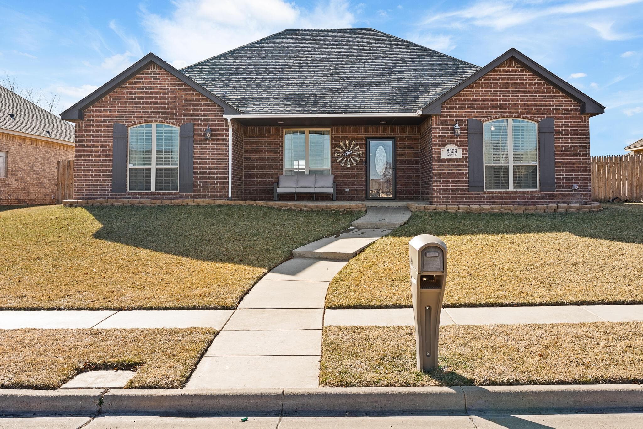 3809 Arden Rd
