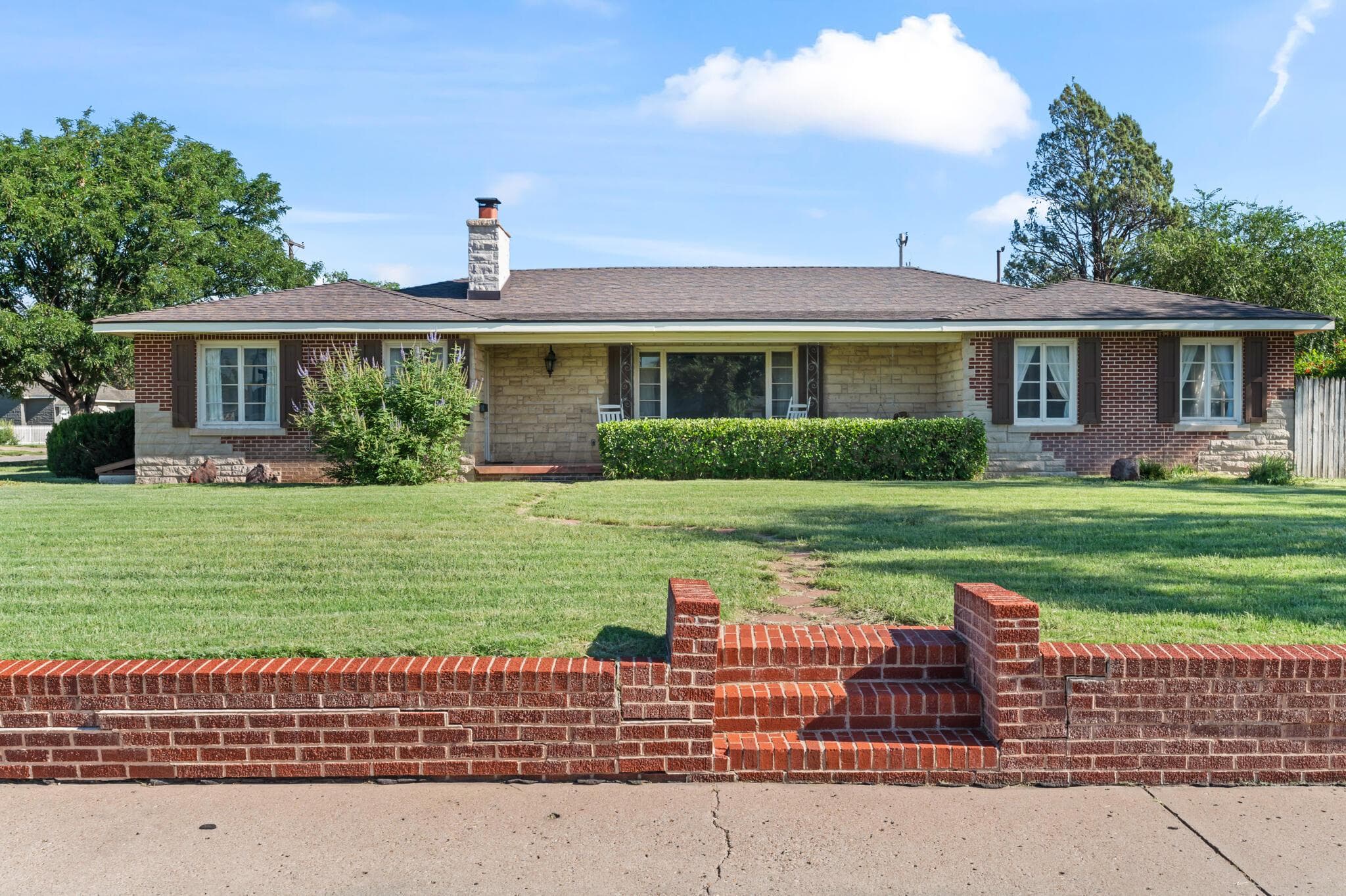 1601 8th Ave