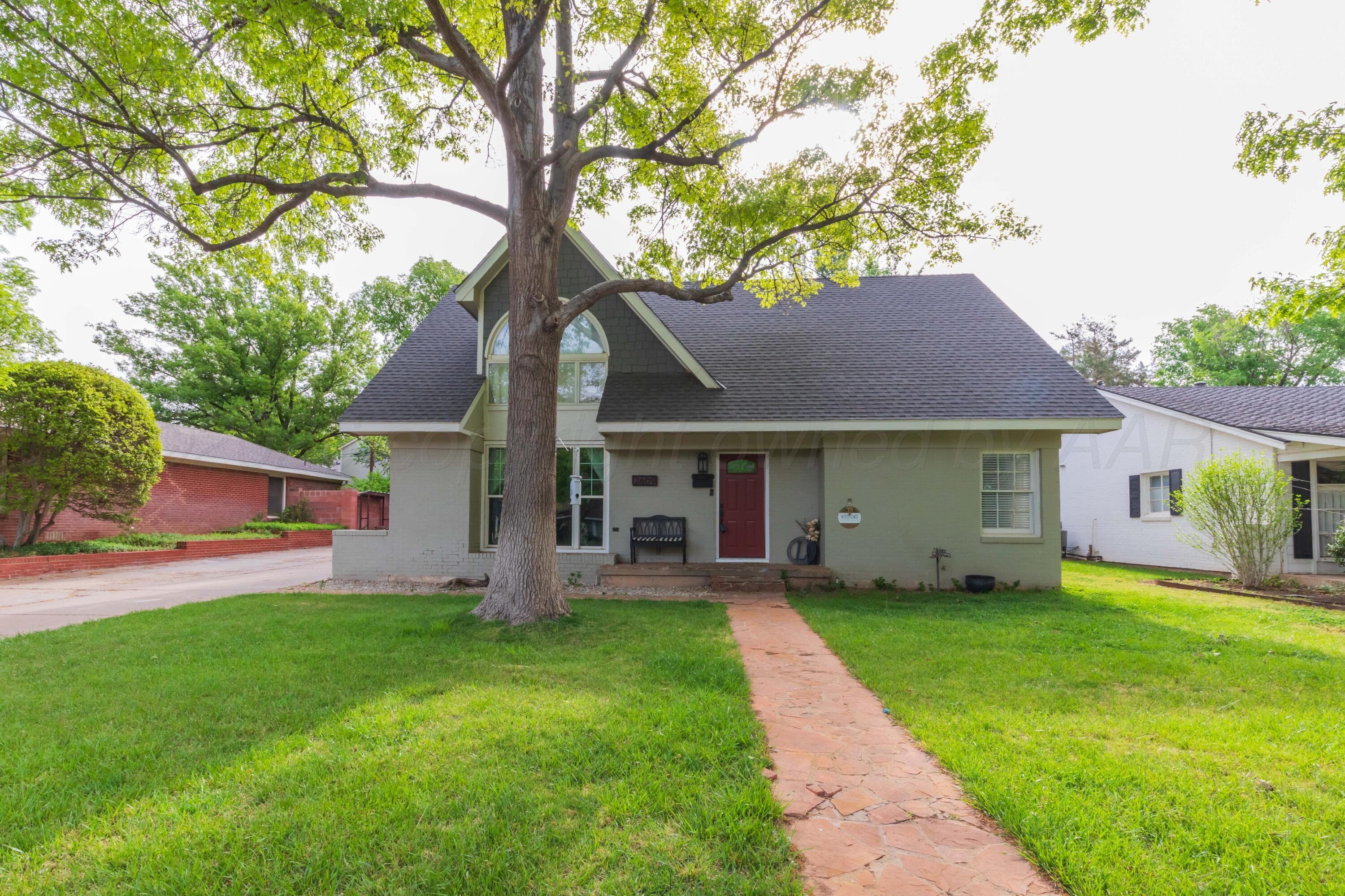 2609 Parker St