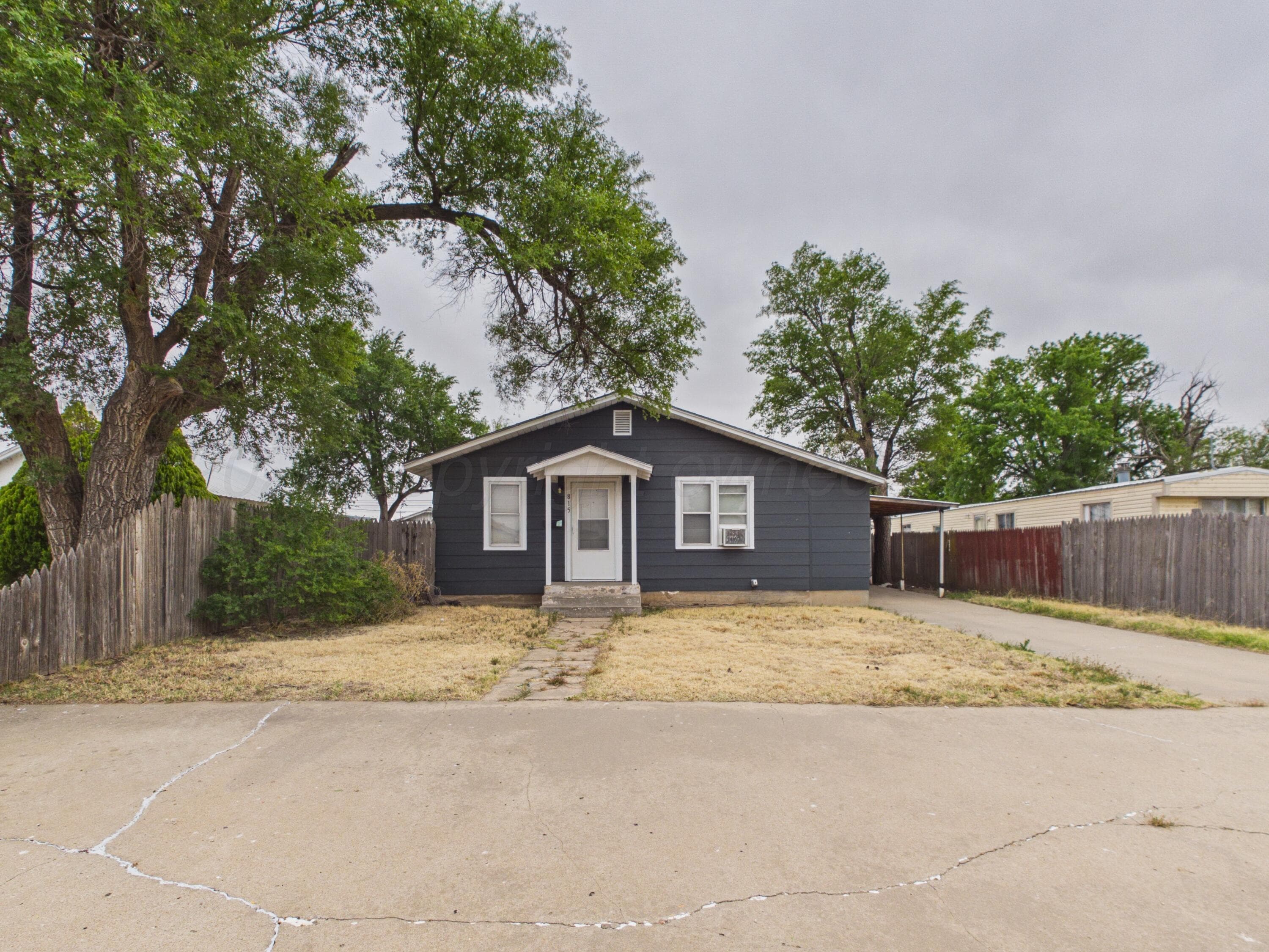 815 W Kingsmill Ave