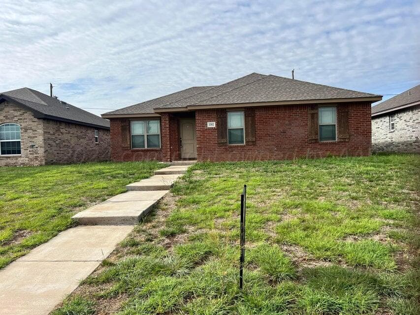 1302 Fox Hollow Ave
