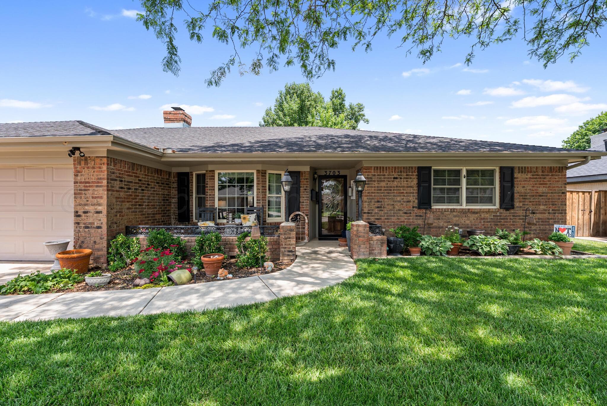 3703 Rutson Dr