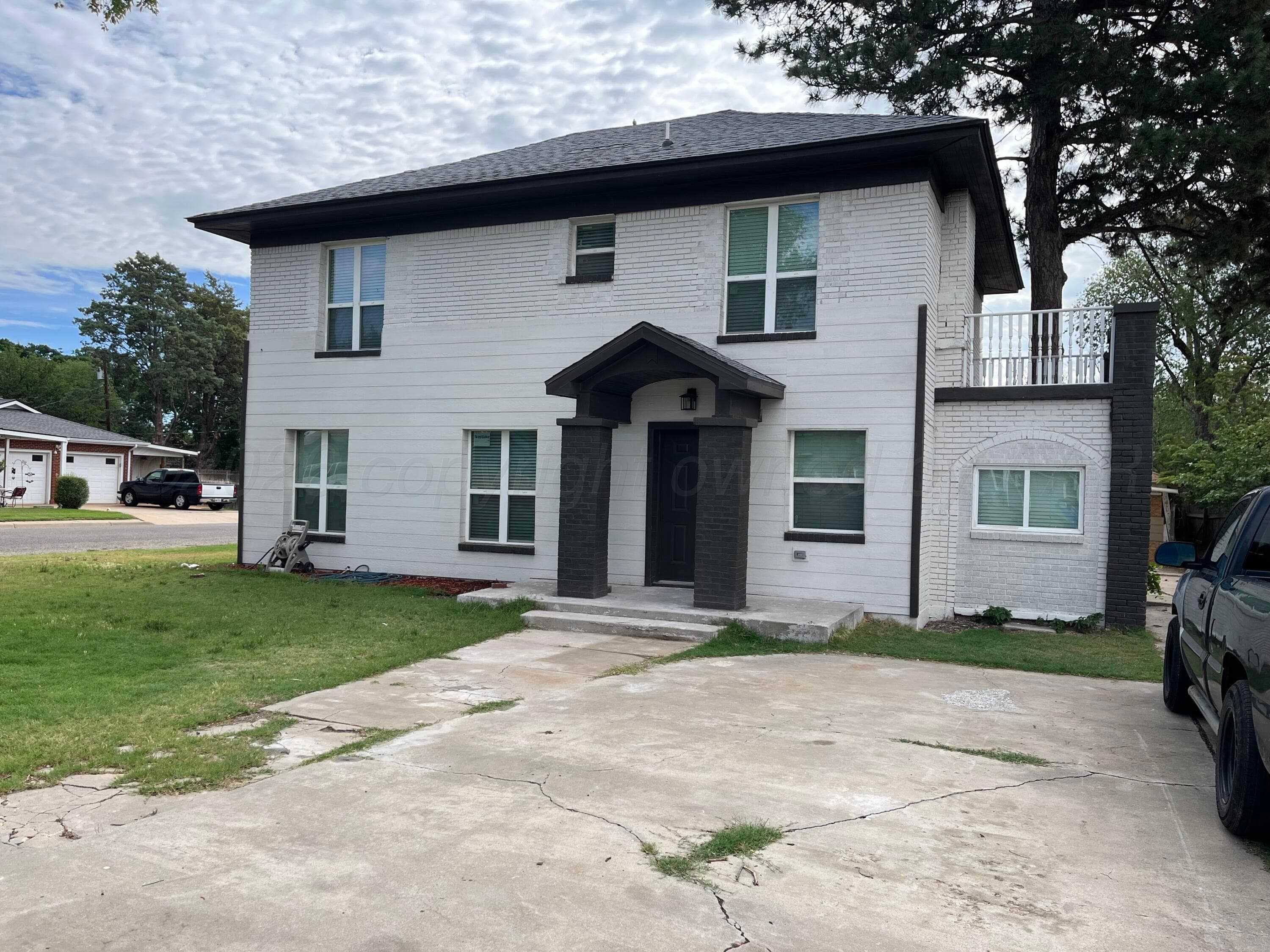 3101 S Van Buren St
