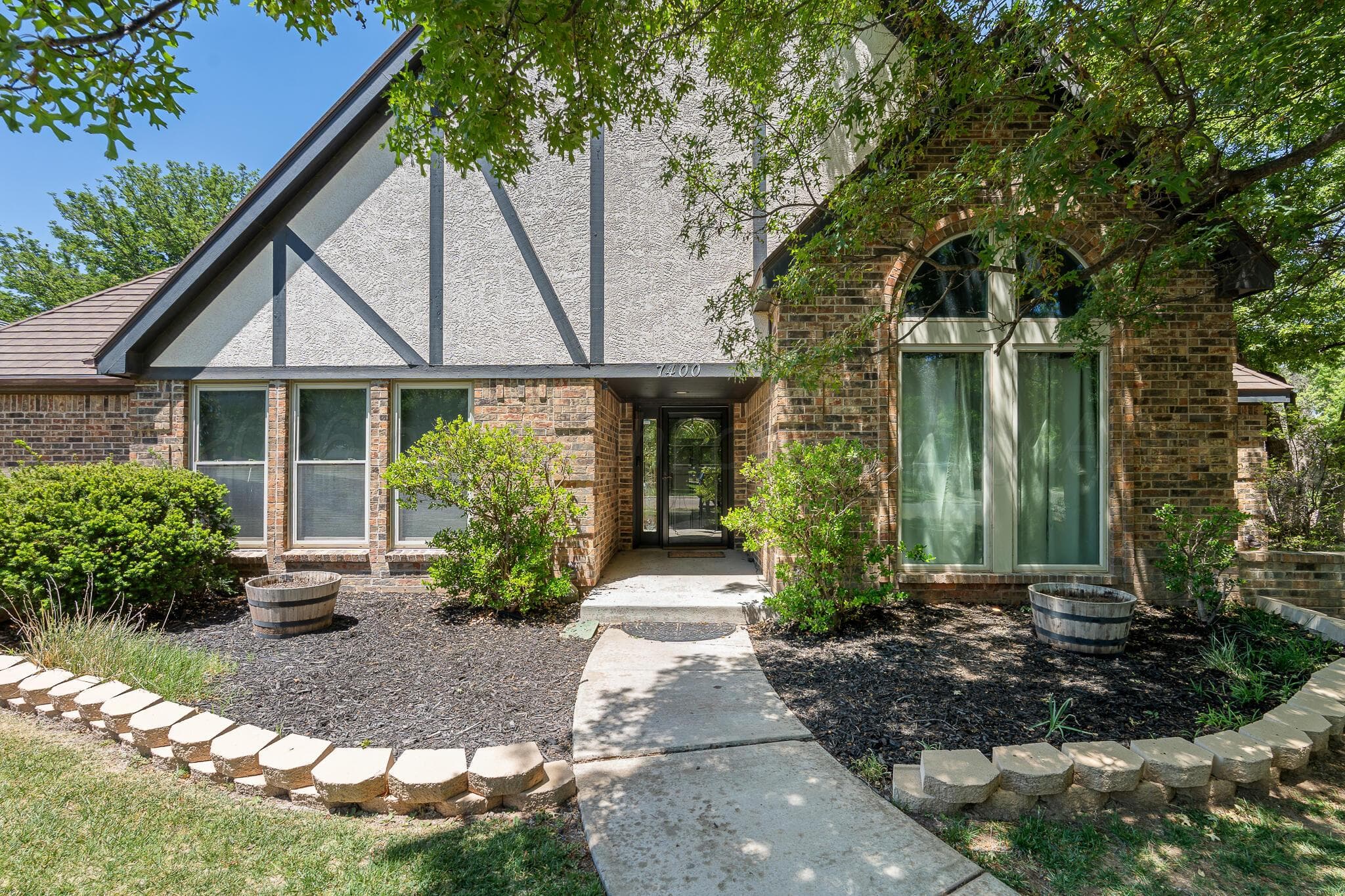 7400 Baughman Dr