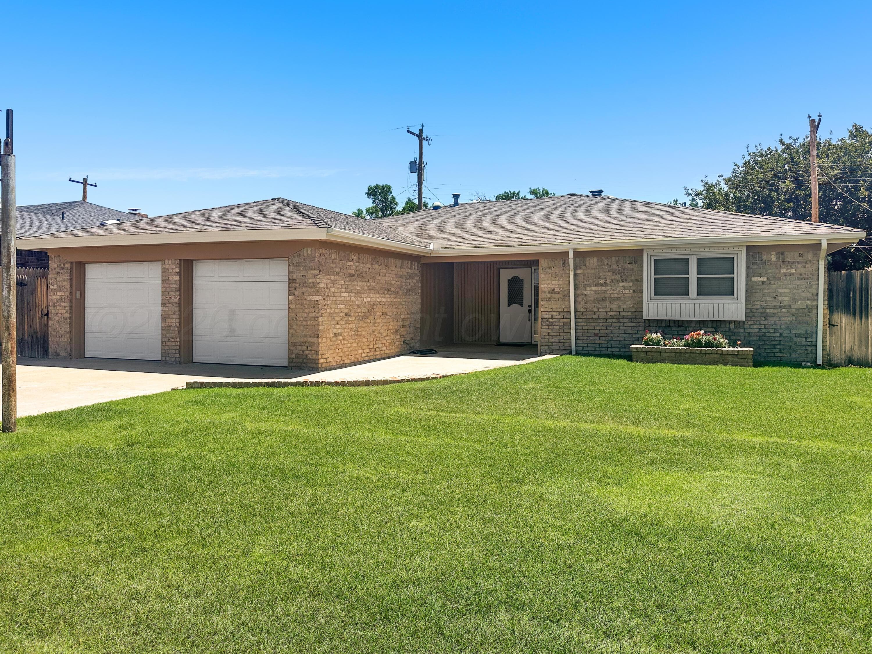 1511 Canyon Dr