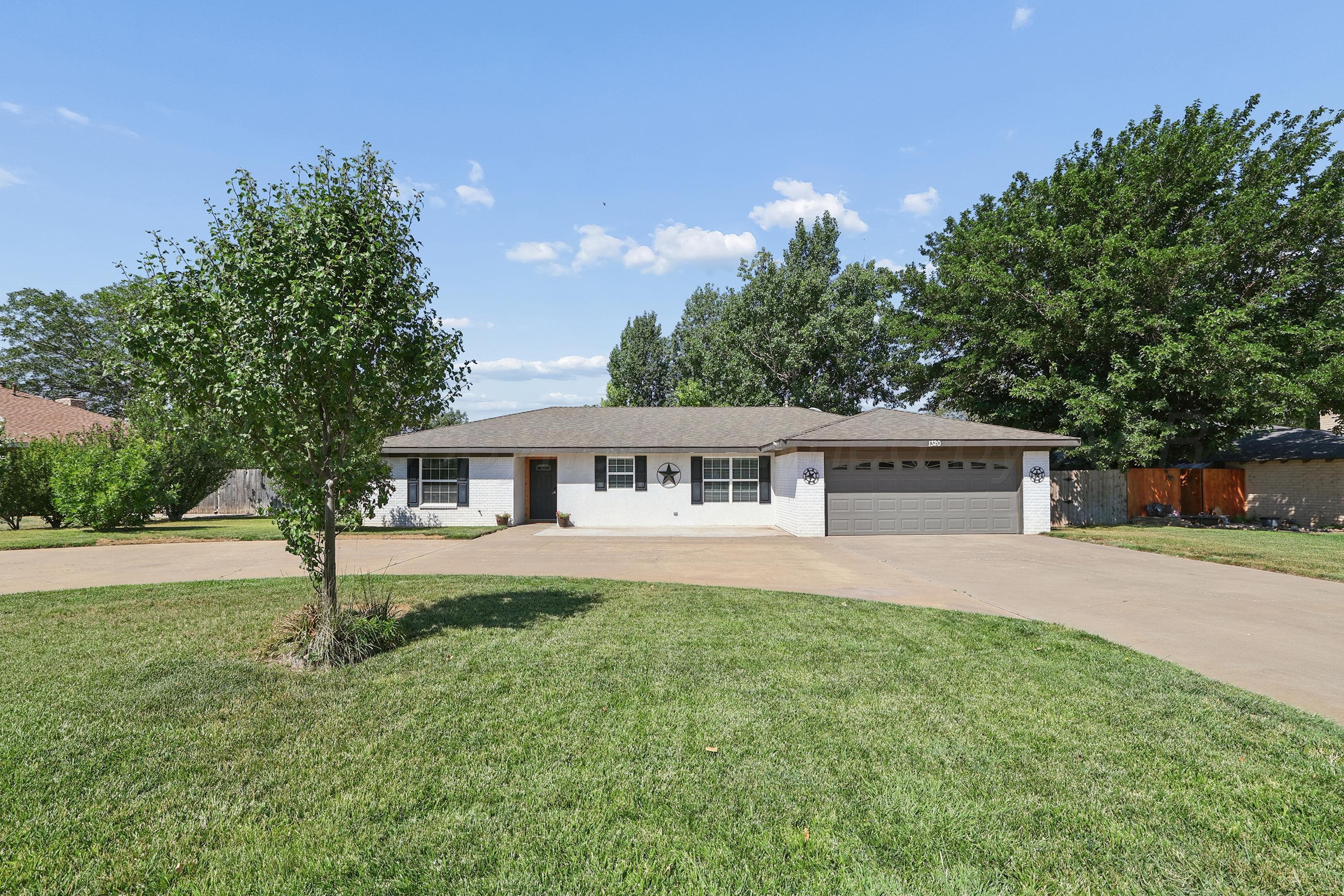 1320 Kiowa Trl