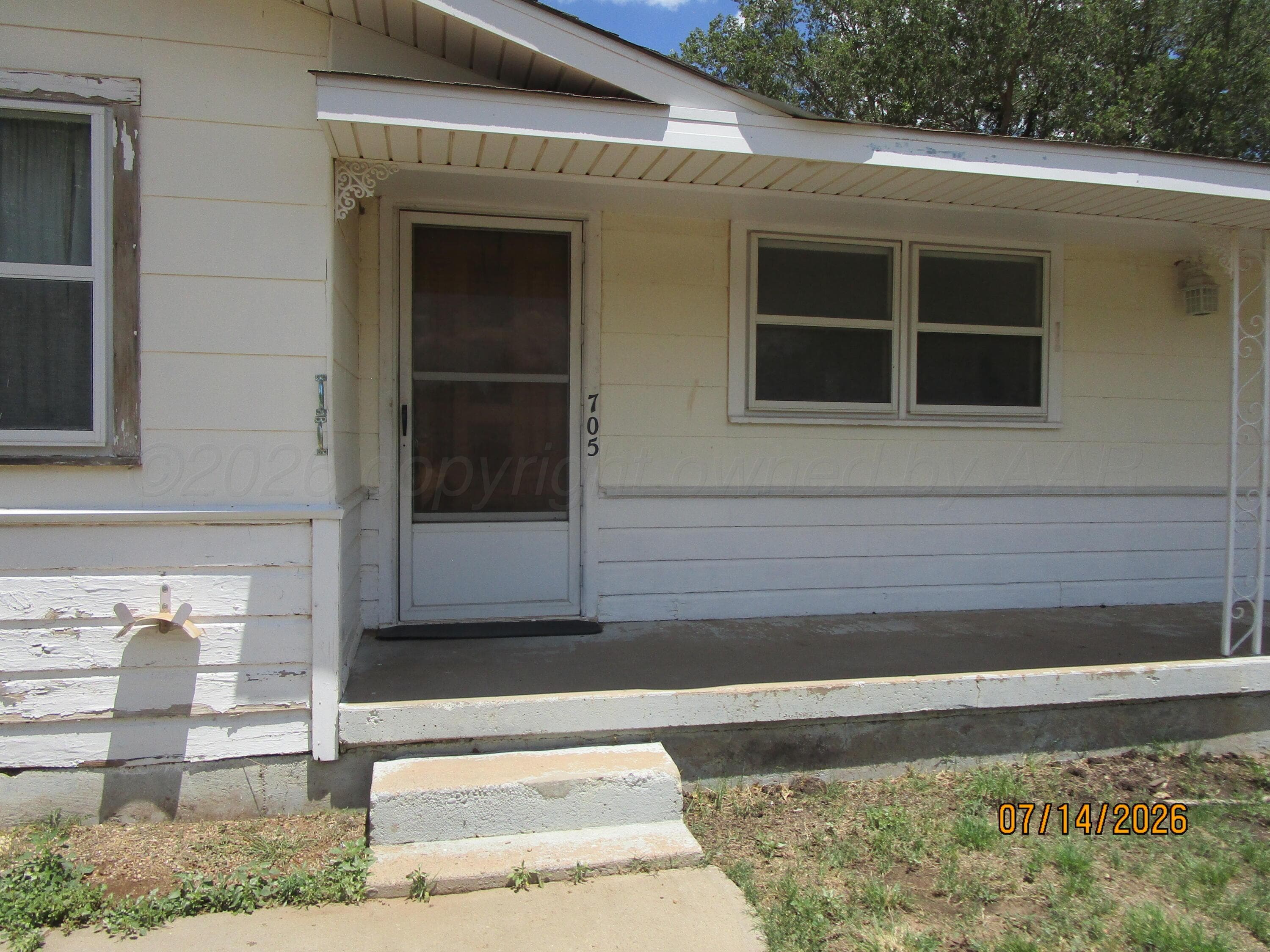 705 S Cornell Ave